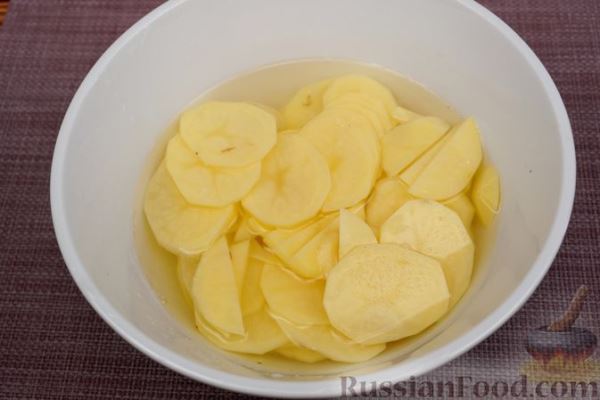 Картофельная запеканка с чечевицей и грибами