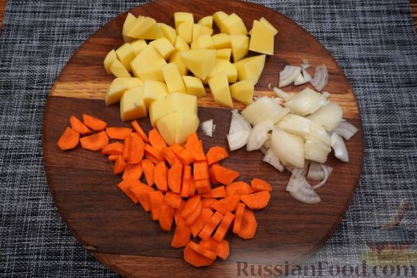 Куриные ножки, тушенные с овощами в апельсиновом соусе
