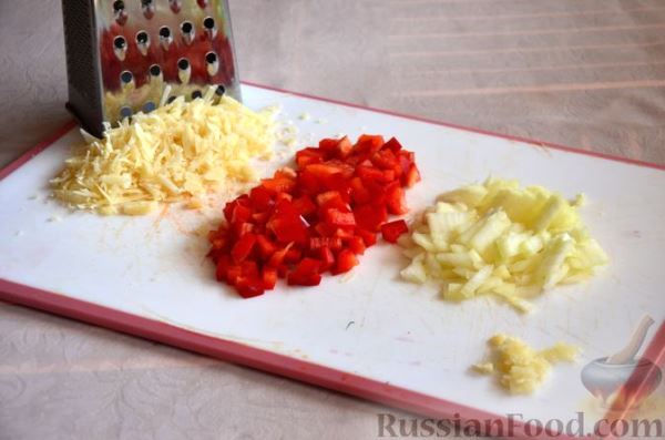 Макароны с фаршем и овощами в томатном соусе (на сковороде)